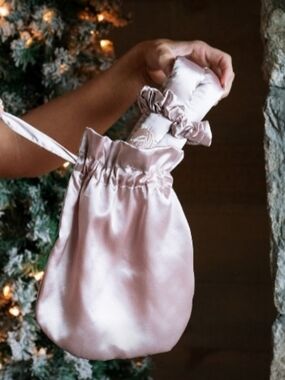Effortless Beauty Silk Bonnet And Heatless Curler Pouch Set In Champagne Color